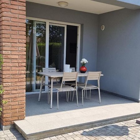 Casa Emma With Pool Apartment Porec Ngoại thất bức ảnh